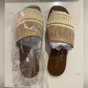 Coconuts by Matisse Watchout Sandal